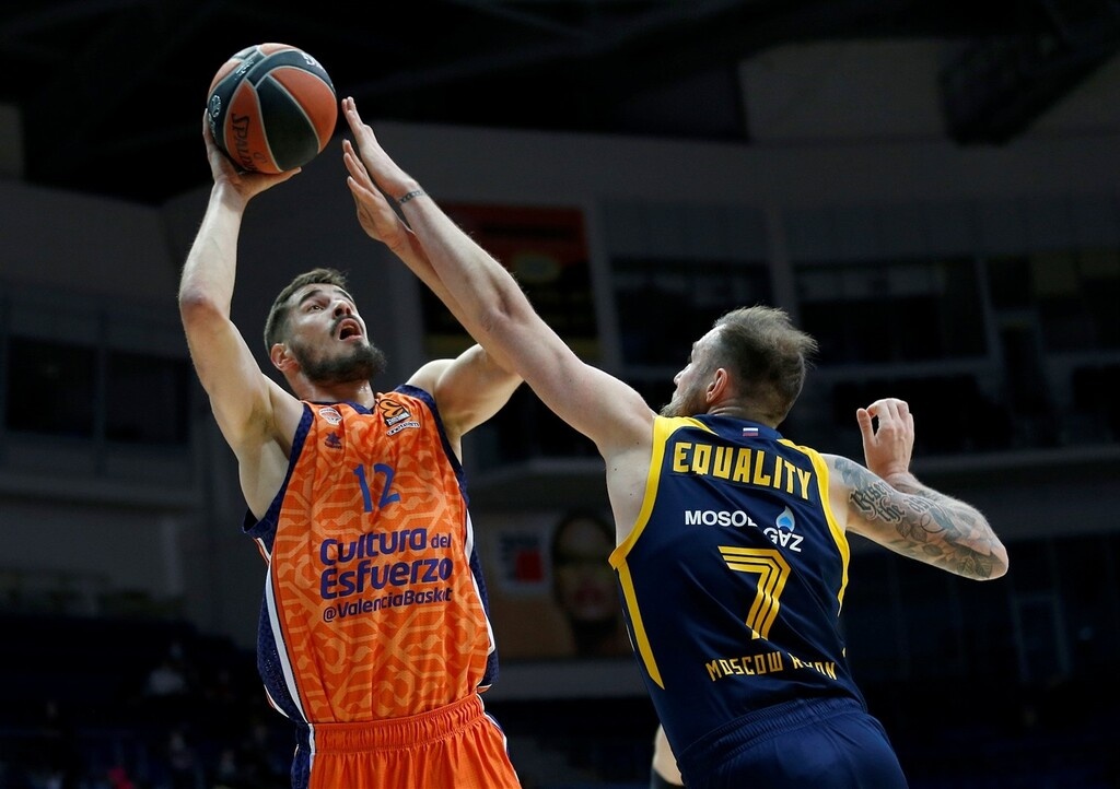 Χίμκι-Βαλένθια 68-77: Πιο κοντά στην 8αδα οι «νυχτερίδες»!