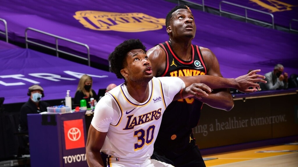 NBA: Οι Χοκς βρήκαν την ευκαιρία και «σκότωσαν» τους Λέικερς (video+photos)