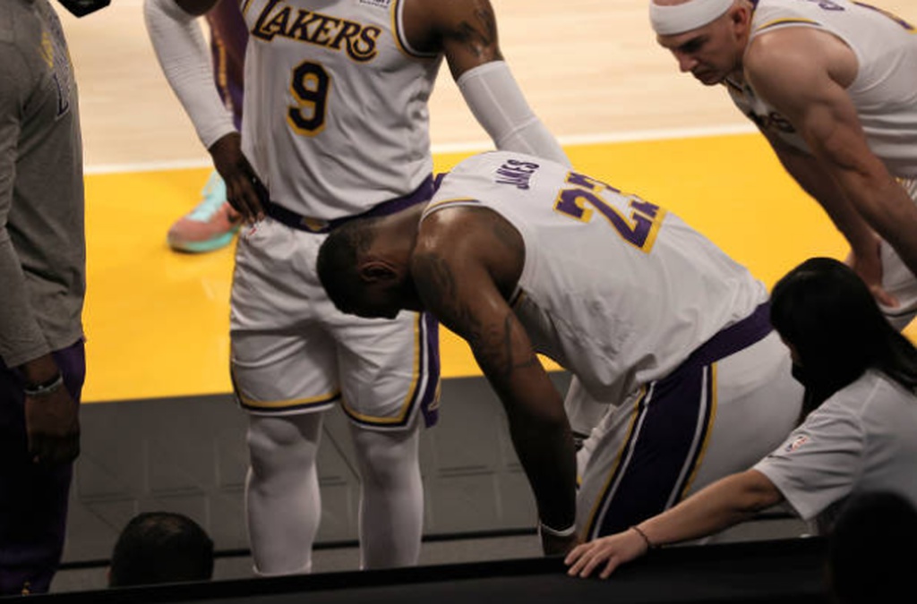 NBA: Οι Χοκς βρήκαν την ευκαιρία και «σκότωσαν» τους Λέικερς (video+photos)