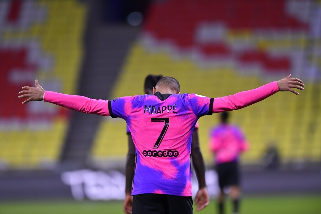 Ligue 1: Η Παρί Σεν Ζερμέν έστησε πάρτι στην έδρα της Λιόν κι έπιασε την κορυφή! (video+photos)