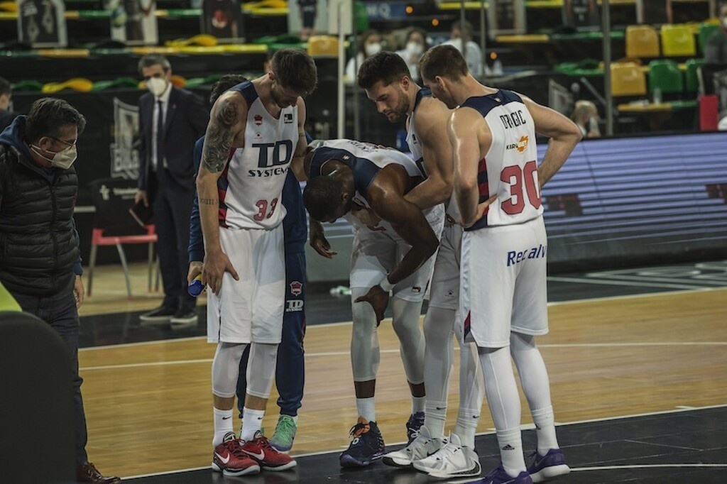 Μπασκόνια: Σοκ με Τζεκίρι