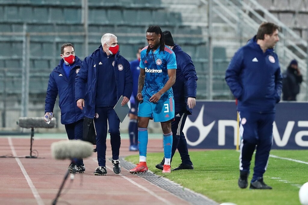 Ολυμπιακός: Απίστευτη κίνηση Σεμέδο - Σήκωσε στο… πόδι το Ρέντη τα χαράματα (photos)