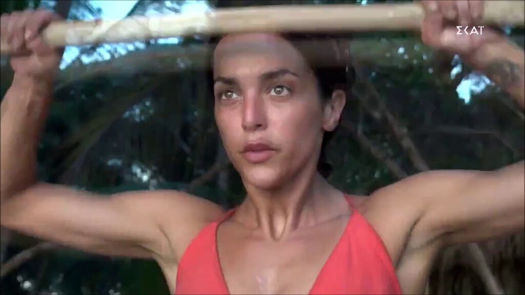 Survivor: «Βόμβα» από παίκτρια! Ζήτησε να φύγει μόνη της - Η κατάρρευσή της (photos+video)