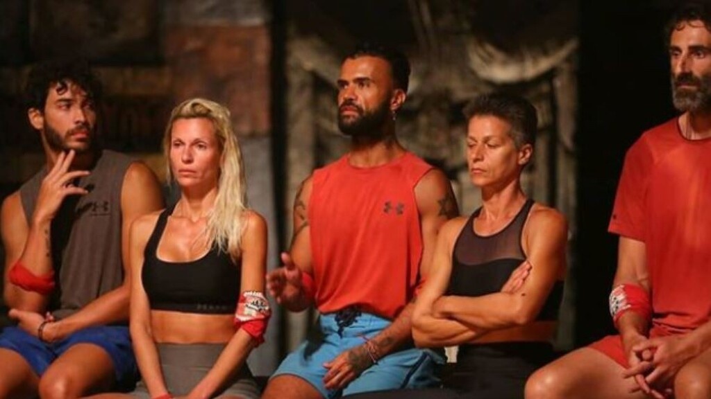 Survivor: Πρώην παίκτρια έστειλε μήνυμα με ανοικτό... πουκάμισο (photos+video)