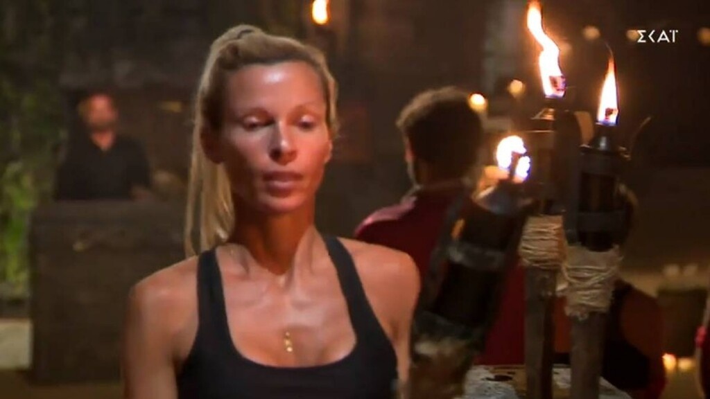 Survivor: Πρώην παίκτρια έστειλε μήνυμα με ανοικτό... πουκάμισο (photos+video)