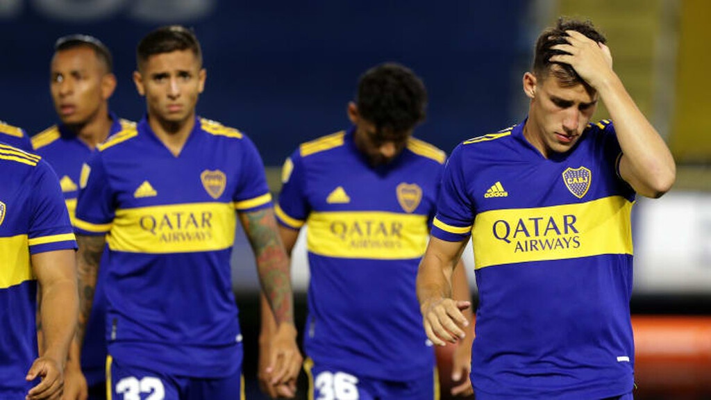 Ξέφυγε παίκτης της Μπόκα Τζούνιος: Έριξε χαστούκι σε συμπαίκτη του (video+photos)