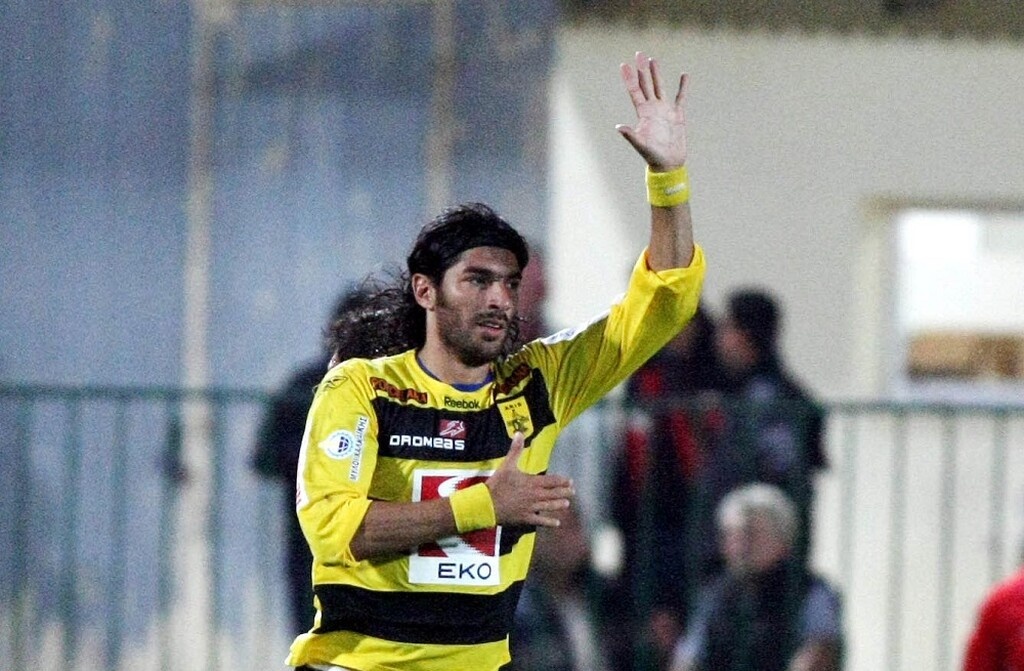 Σπάει τα κοντέρ ο Αμπρέου - Βρήκε τη 31η ομάδα του στα 44 (photos+videos)