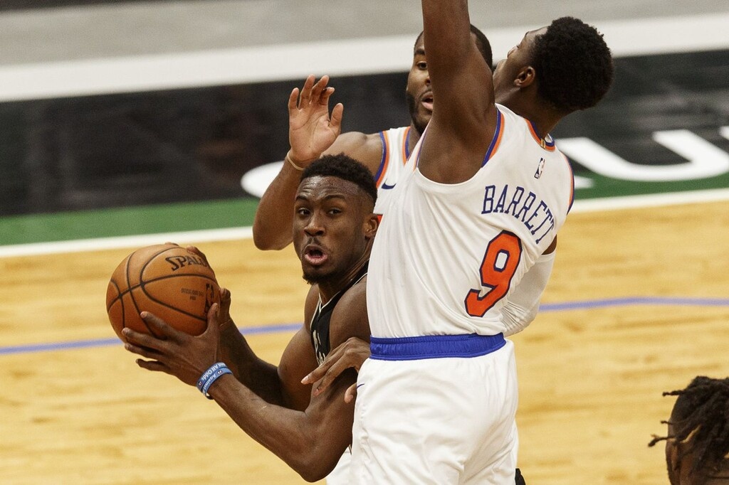 NBA: Τα «όργια» του Θανάση Αντετοκούνμπο (photos+video)
