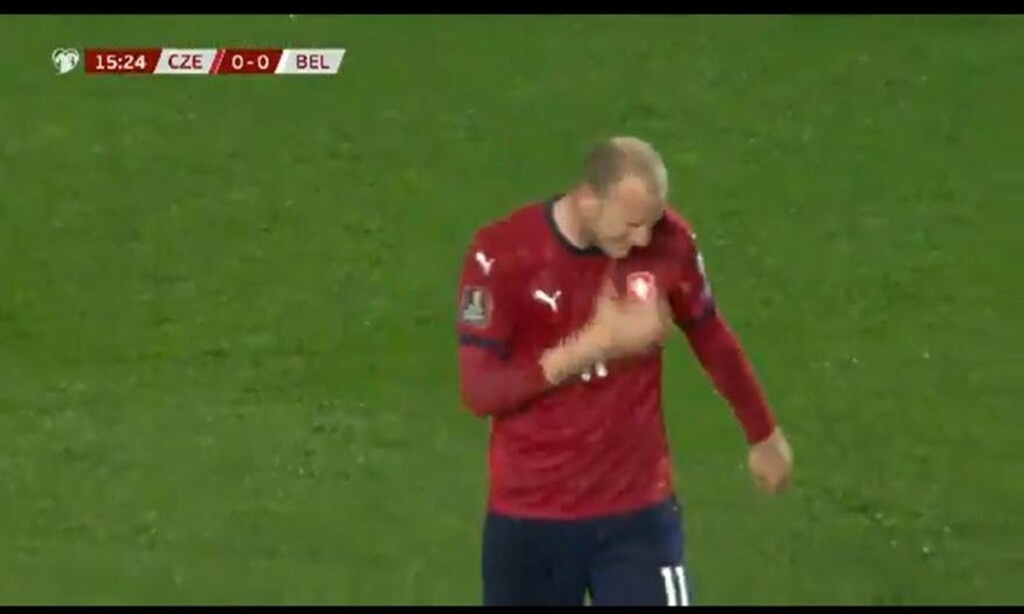 Παίκτης του ΠΑΟΚ σημάδεψε το δοκάρι και χαστούκισε τον εαυτό του (video)