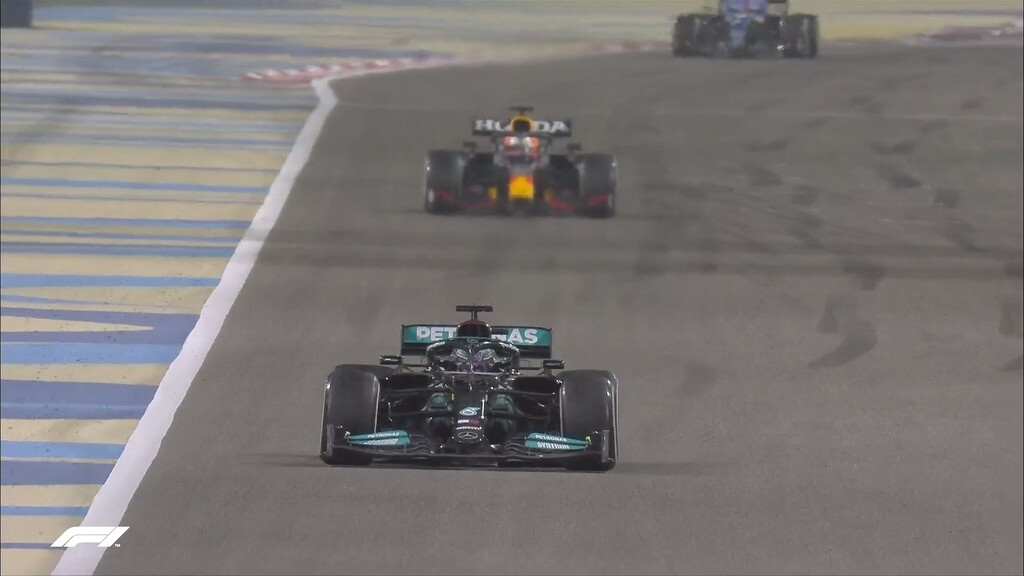 Formula 1: «Θρίλερ» στο Μπαχρέιν - Μίλησε η «καρδιά» του πρωταθλητή Χάμιλτον (video+photos)