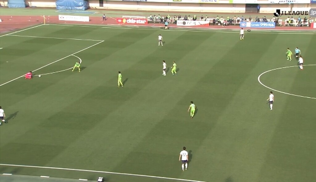 H γκάφα της χρονιάς - Απίθανη τούμπα από τερματοφύλακα, έκανε «δώρο» γκολ (video+photos)