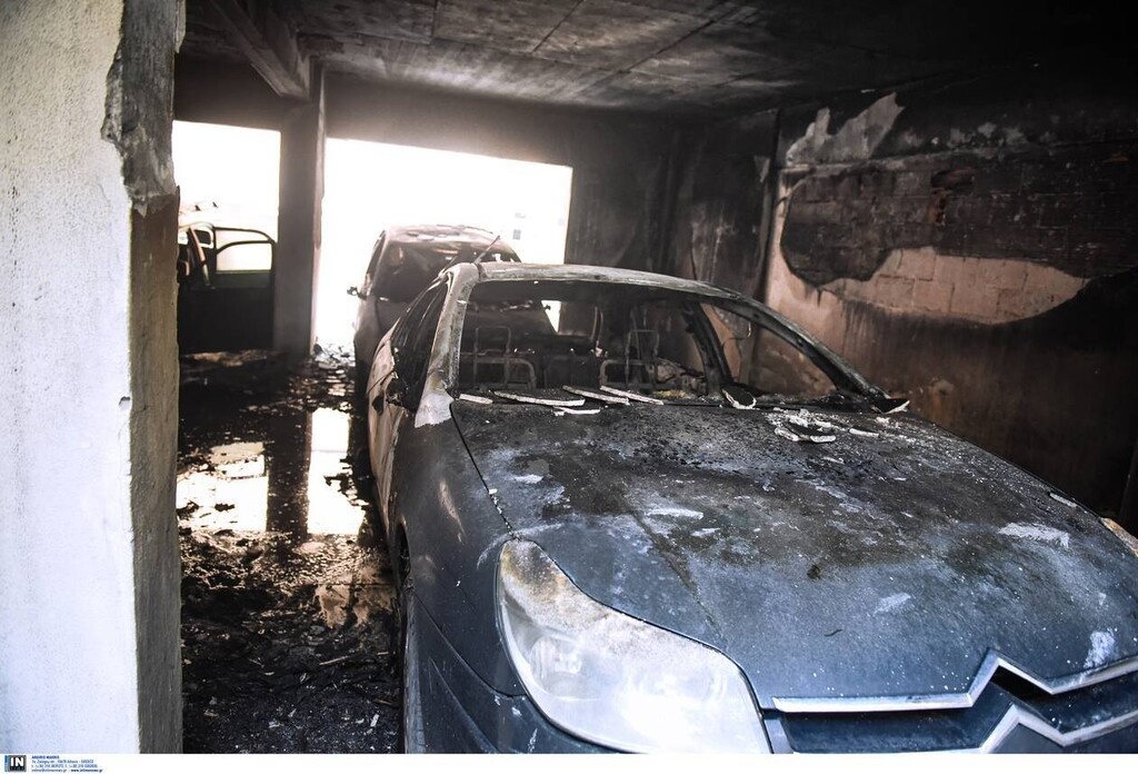 Οπαδική βία πίσω από τον εμπρησμό στην Καλαμαριά (photos+video)