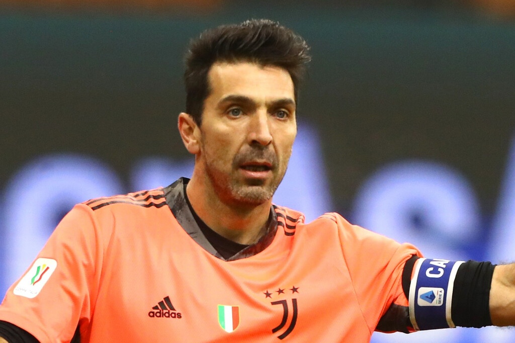 Γιουβέντους: Αποφασίζει ο Μπουφόν - Τα σενάρια για το μέλλον του (photos+video)