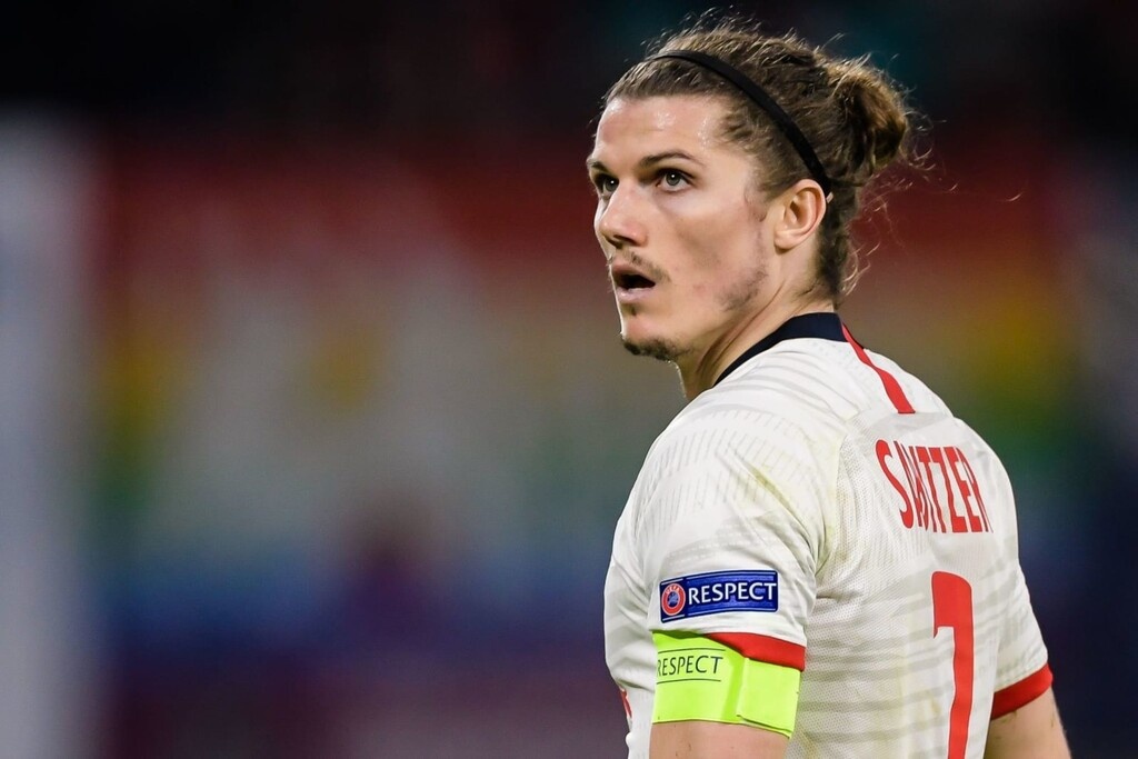 Χαμός στην Premier League: Ο παίκτης που... τρελαίνει τους Άγγλους (photos+video)