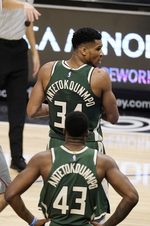 NBA: Δεν έφτανε ο Γιάννης - Υπέταξαν τους Μπακς οι Κλίπερς (photos+video)