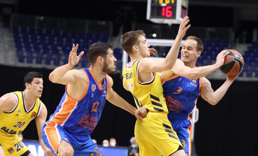 Άλμπα Βερολίνου - Βαλένθια 86-90: Ασταμάτητος Πρέπελιτς οδήγησε τις «νυχτερίδες» (photos)