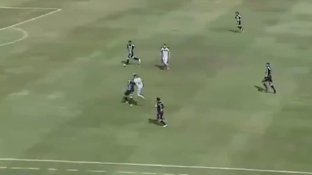 Αποβολή εξπρές στη Βραζιλία: Κόκκινη κάρτα στα 17 δευτερόλεπτα