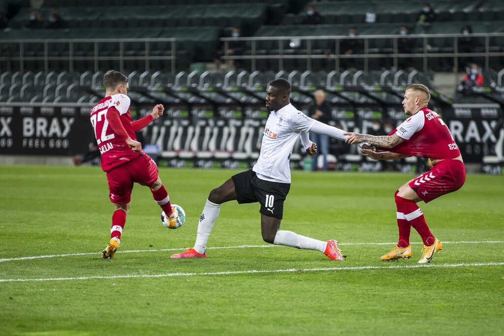 Bundesliga: Η Γκλάντμπαχ λύγισε τη Φράιμπουργκ κι ελπίζει σ' ευρωπαϊκό εισιτήριο (photos)