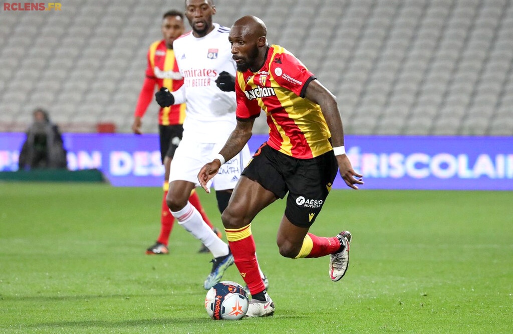 Ligue 1: Κόλλησε η Λιόν στην έδρα της Λανς κι έχασε έδαφος για τον τίτλο! (photos)