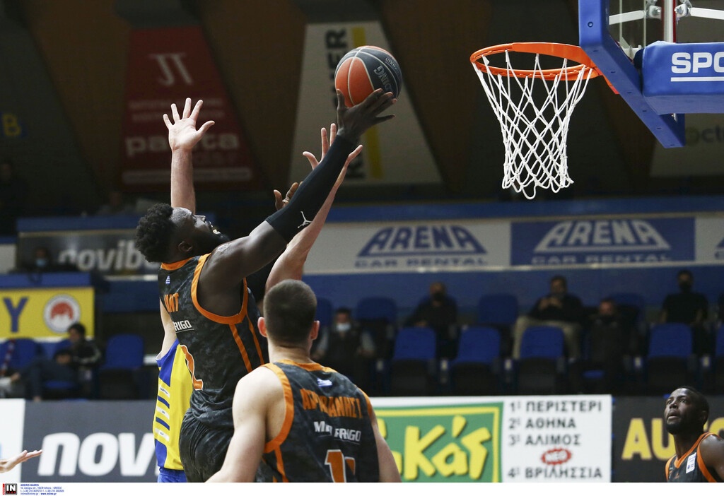 Basket League: Η φάση που έβαλε «φωτιά» στο Περιστέρι-Προμηθέας (video+photos)