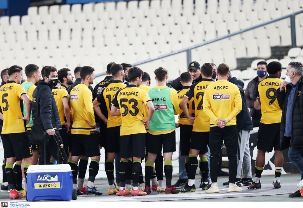 ΑΕΚ-Ολυμπιακός: Κράξιμο των οργανωμένων εντός γηπέδου