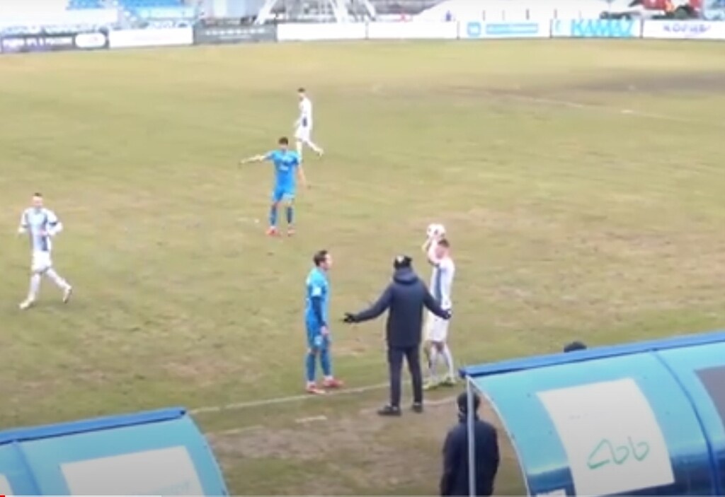 Ξεκαρδιστική αντίδραση σε πλάγιο άουτ - Πήρε τον νόμο στα χέρια του (video)