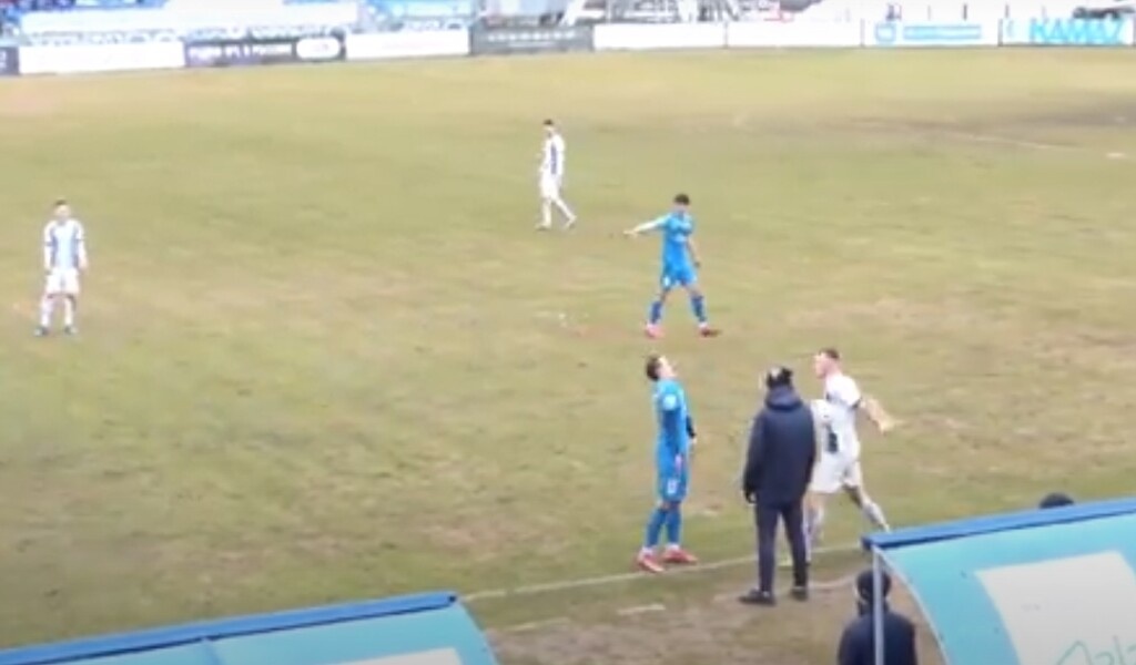 Ξεκαρδιστική αντίδραση σε πλάγιο άουτ - Πήρε τον νόμο στα χέρια του (video)