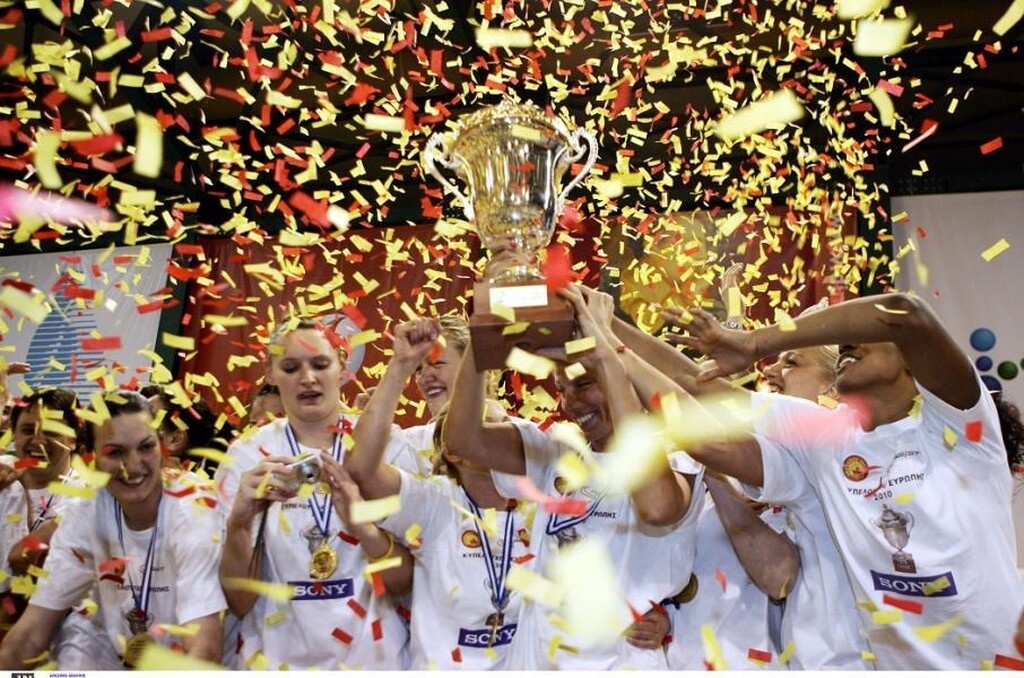 Σαν Σήμερα: Όταν ο Αθηναϊκός ανέβαινε στην κορυφή της Ευρώπης (photos+video)