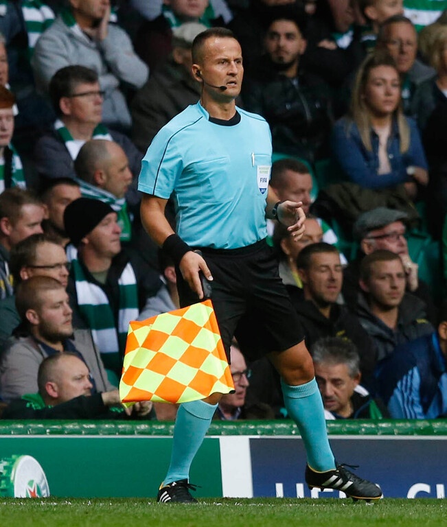 Χάαλαντ: Για καλό σκοπό το αυτόγραφο στον βοηθό! (Photos)