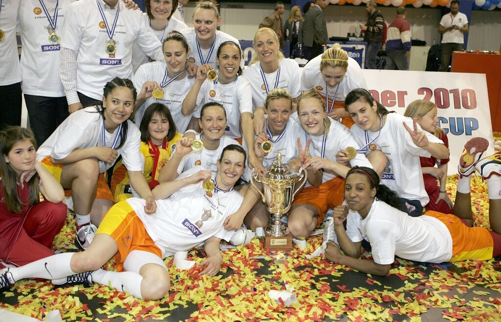 Σαν Σήμερα: Όταν ο Αθηναϊκός ανέβαινε στην κορυφή της Ευρώπης (photos+video)