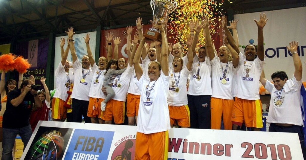 Σαν Σήμερα: Όταν ο Αθηναϊκός ανέβαινε στην κορυφή της Ευρώπης (photos+video)