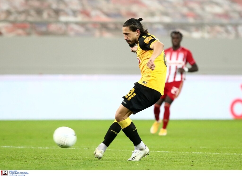 AEK: Επιβεβαιώθηκαν οι φόβοι για Σιμόες - Μπαίνει άμεσα στο χειρουργείο