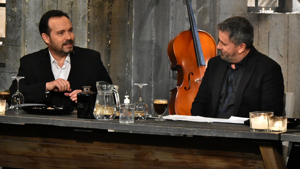 Στην υγειά μας ρε παιδιά: Αφιέρωμα στον Κώστα Μακεδόνα με... Νίκο Συρίγο (photos+video)