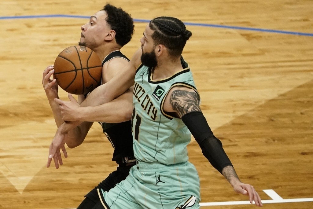 NBA: Νέα ήττα για Μπακς - Θετικός ο Θανάσης (photos+video)