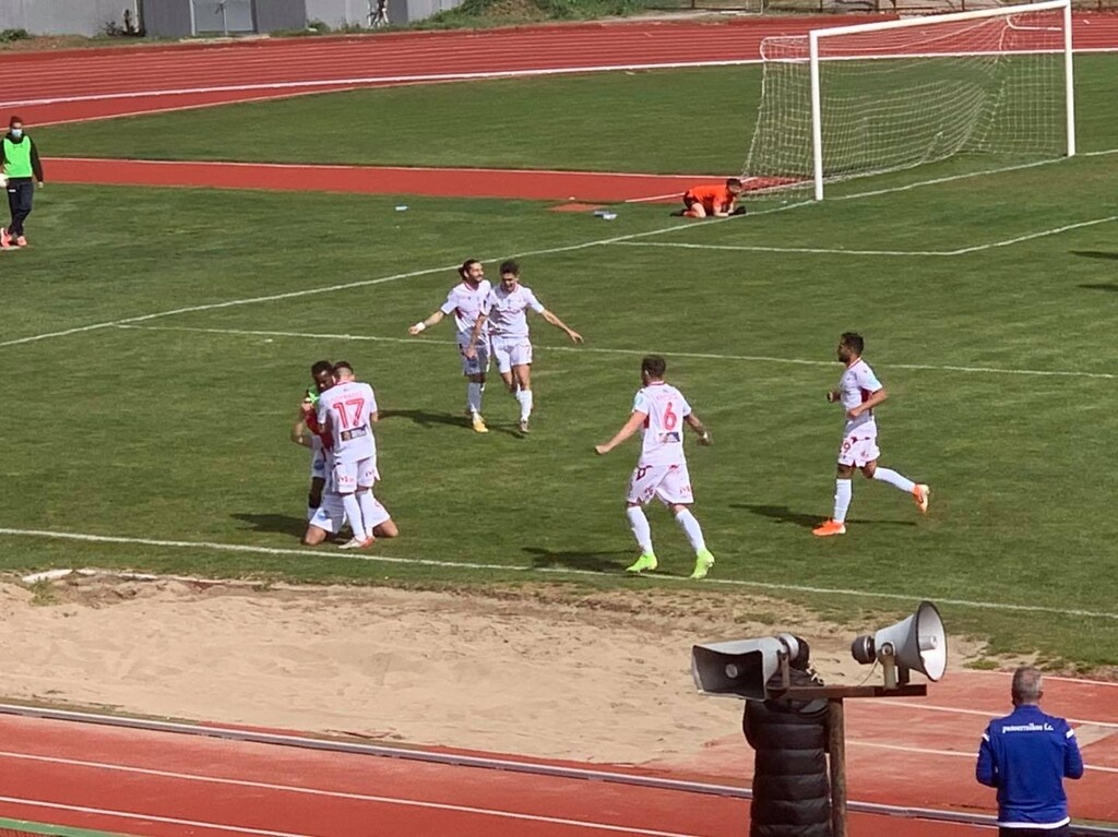 Football League: Το 4Χ4 η Καβάλα, νέα νίκη ο Ιάλυσος