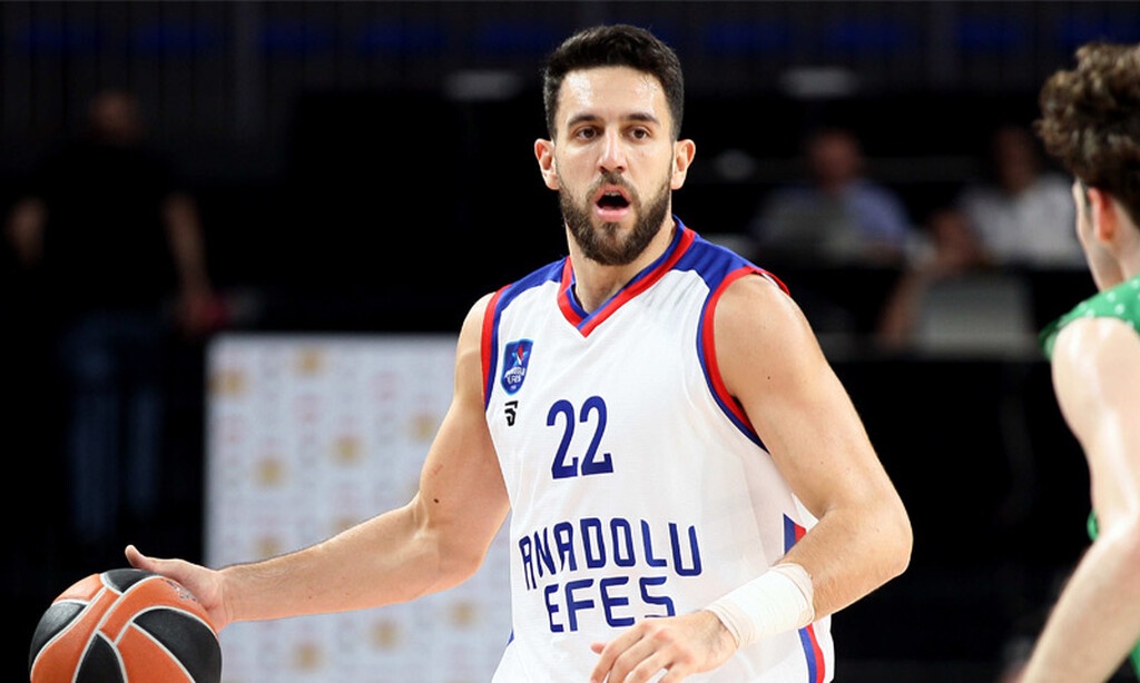 Αναντολού Εφές: Διάψευση από Ραζνάτοβιτς για Μίσιτς