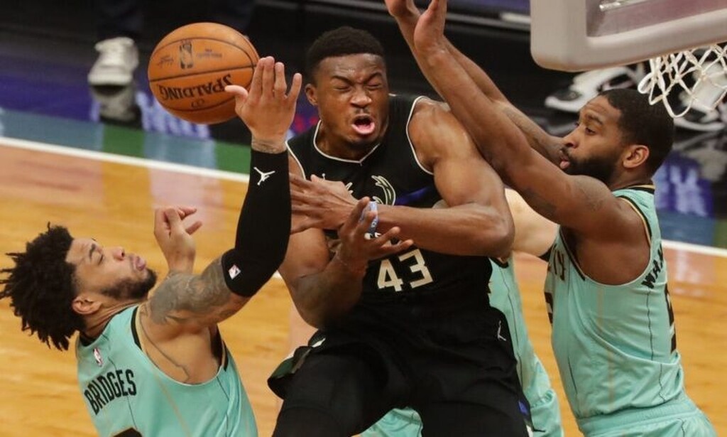 NBA: Η εξαιρετική εμφάνιση του Θανάση Αντετοκούνμπο (photos+video)