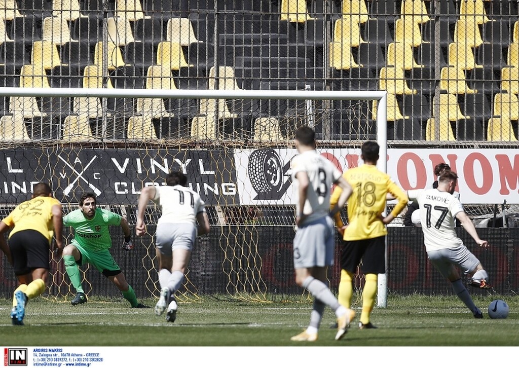 Άρης-ΑΕΚ: Σαρωτικό 0-3 στο ημίχρονο - Δόθηκε κι άλλο πέναλτι (videos)