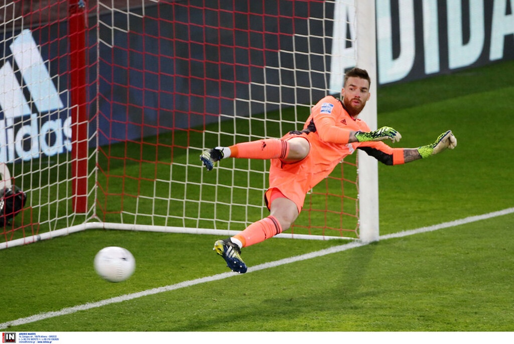 Φωτογραφίες από το ντέρμπι Ολυμπιακός-Παναθηναϊκός