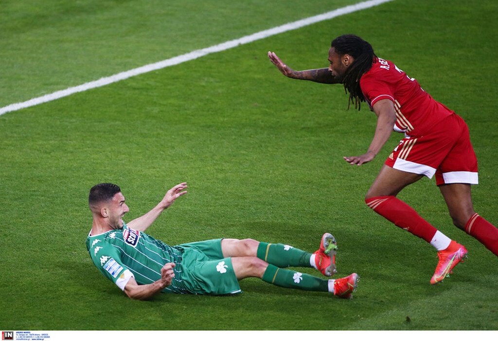 Φωτογραφίες από το ντέρμπι Ολυμπιακός-Παναθηναϊκός