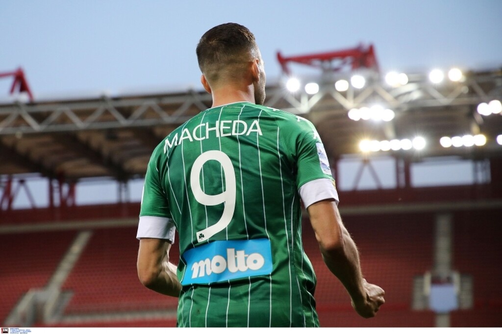 Και την στιγμή που οι παίκτες του Παναθηναϊκού πανηγύριζαν συνέβη το απίστευτο