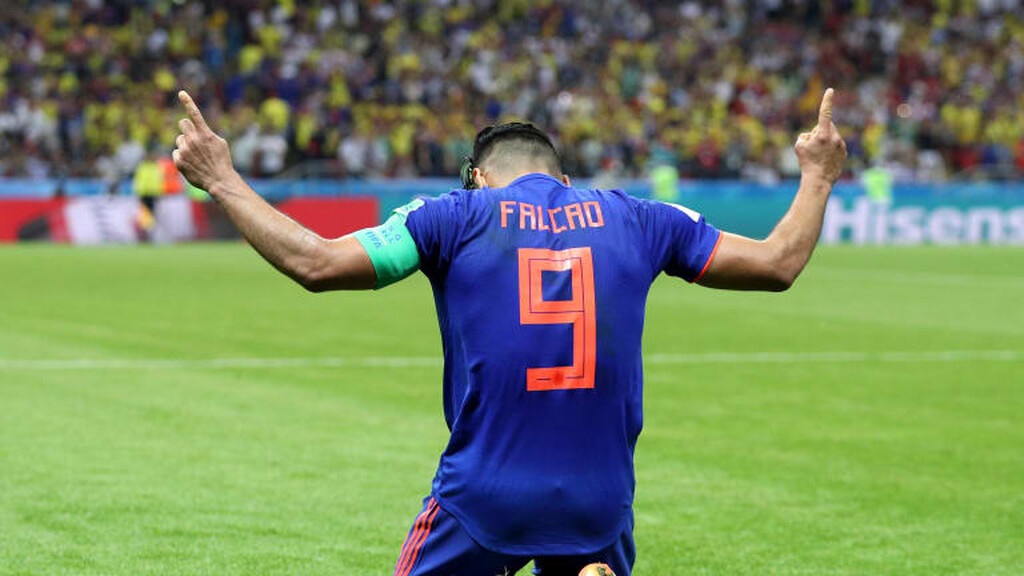 «Συναγερμός» με Φαλκάο: Χτύπησε στο κεφάλι και μπαίνει στο χειρουργείο (photos)