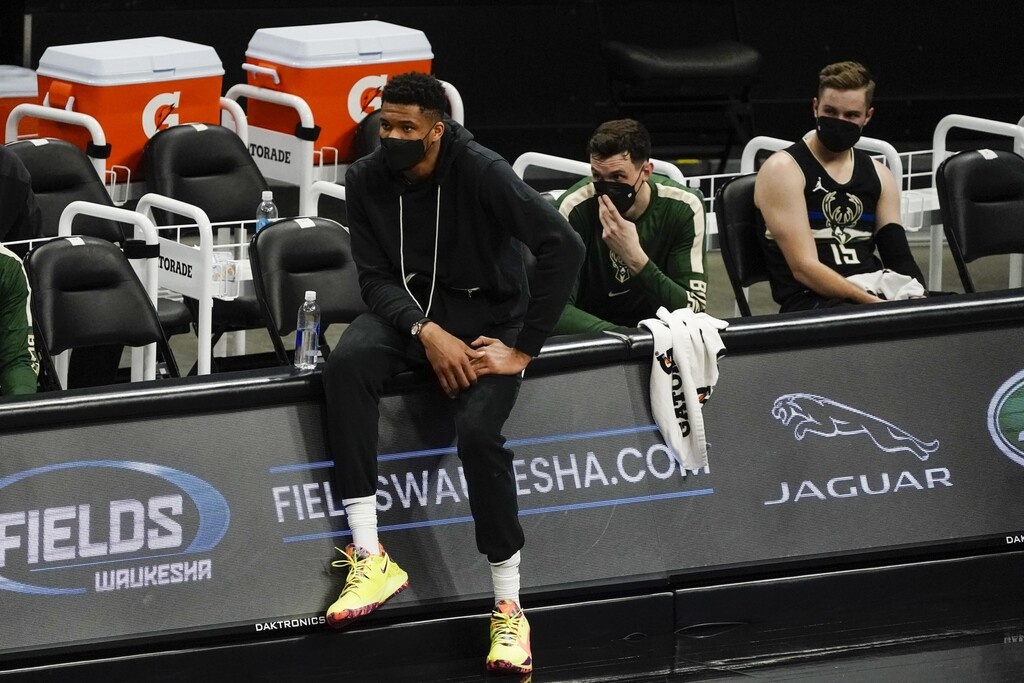 NBA: Προπονήθηκε ο Giannis - Έτοιμος με Τίμπεργουλφς