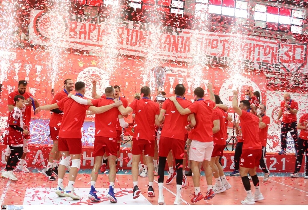 Volley League: Έτσι το σήκωσε ο Ολυμπιακός - H απονομή του πρωταθλήματος (photos+video)