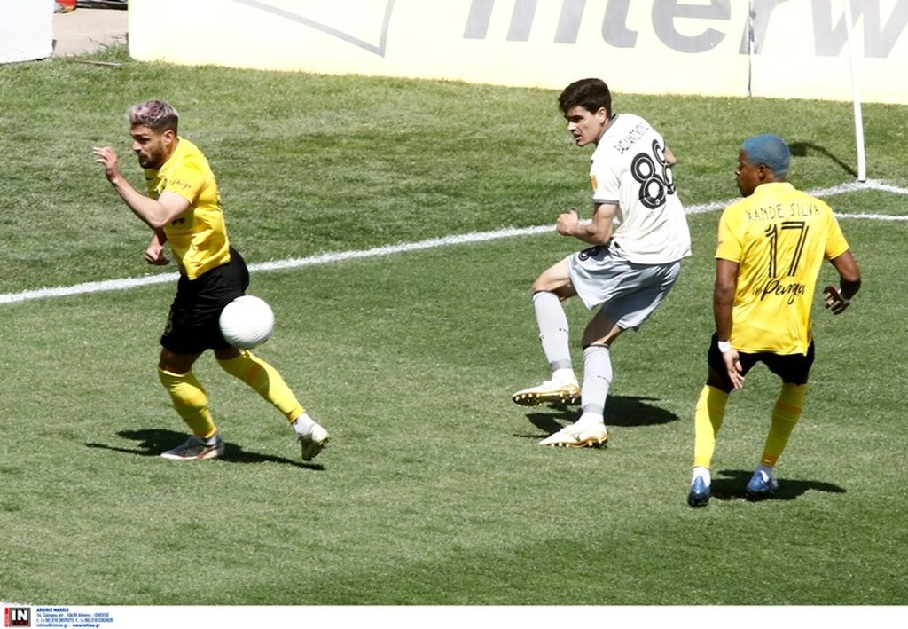 Άρης: Ο Σάκιτς απάντησε στη σύντροφό του με σχόλιο για τη διαιτησία κόντρα στην ΑΕΚ! (photos)