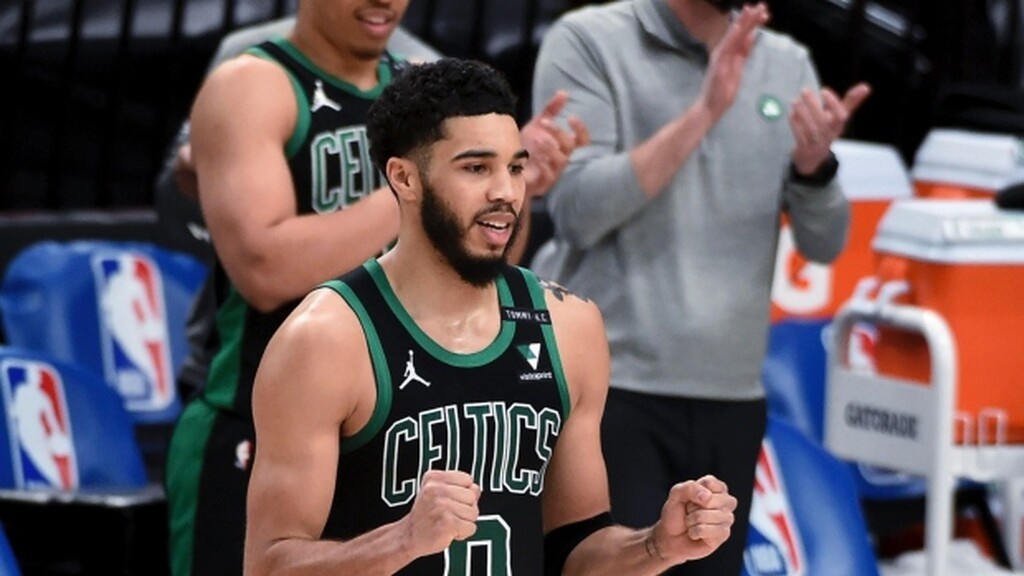 NBA: Η ματσάρα του Τέιτουμ απέναντι στους Μπλέιζερς (video)