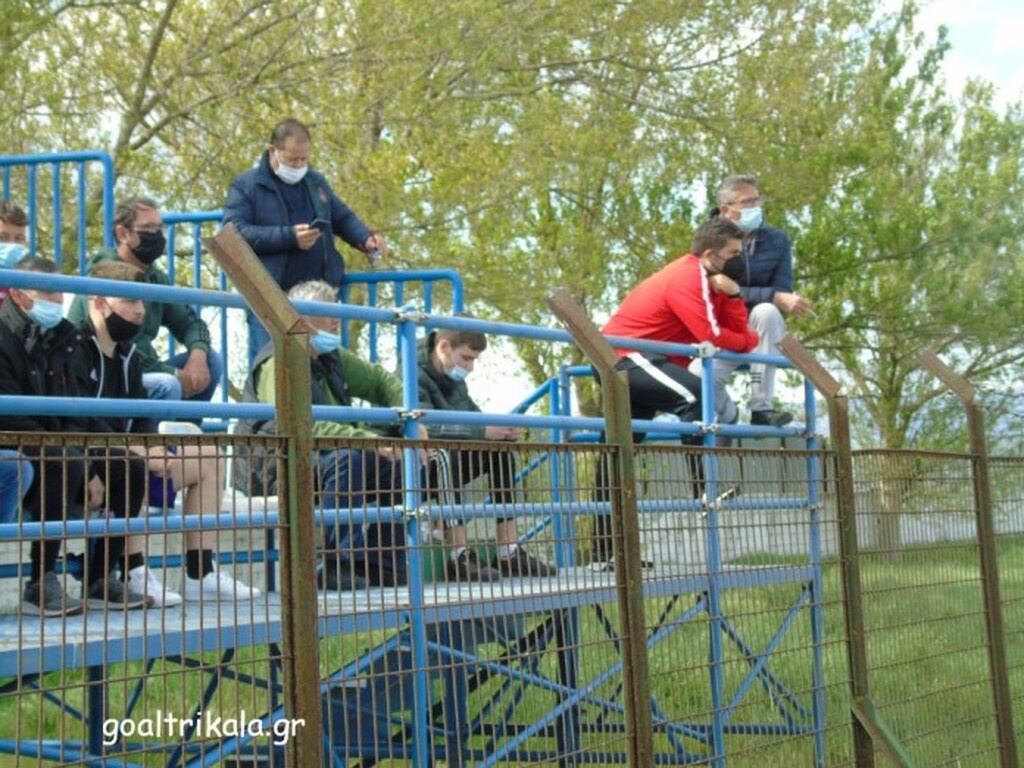 Γ’ Εθνική: Απίθανα σκηνικά με ξύλο και «ντου» από πρόβατα στο γήπεδο (photos)