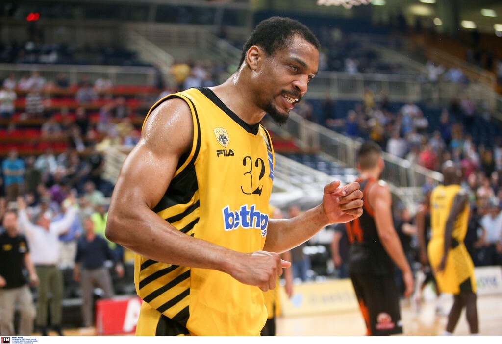 Φενέρμπαχτσε: Στη λίστα πρώην παίκτης του Παναθηναϊκού ΟΠΑΠ και της ΑΕΚ