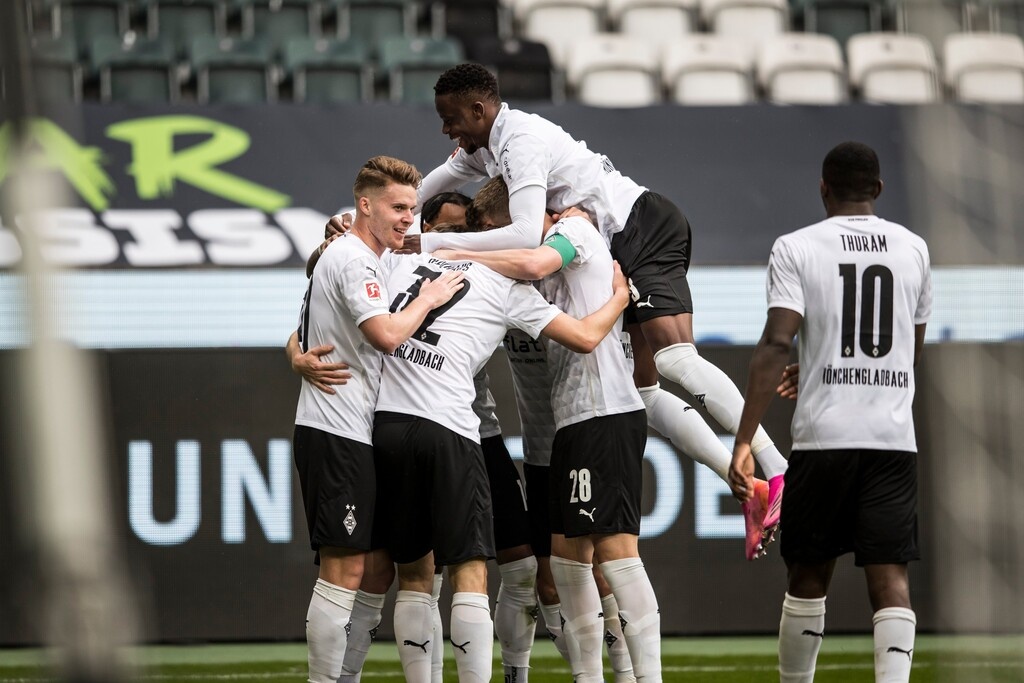 Bundesliga: Διπλό τίτλου η Μπάγερν, τεσσάρες Γκλάντμπαχ και Φράιμπουργκ! (video+photos)