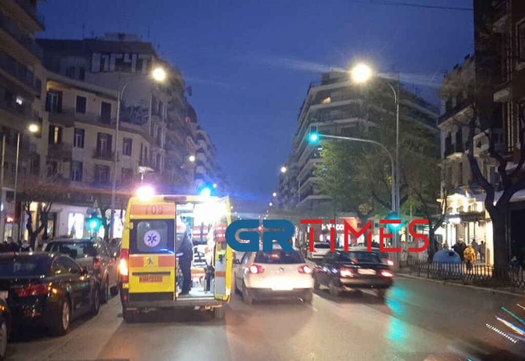 Νέα επεισόδια οπαδών στην Θεσσαλονίκη - Ένας τραυματίας από επίθεση με μαχαίρι (video+photos)